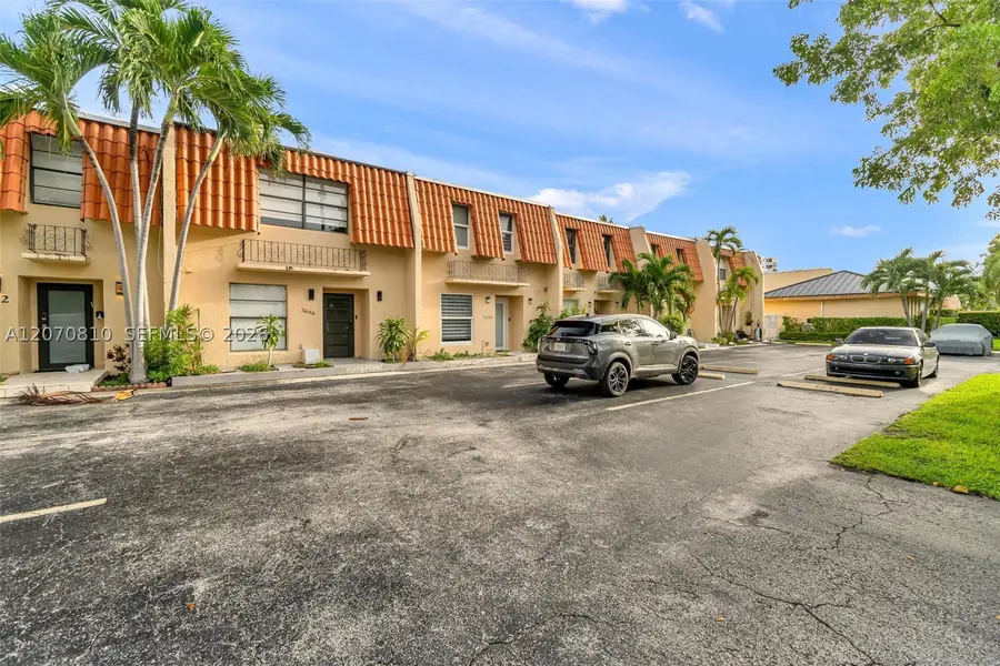 3690 NE 167th St #34, North Miami Beach, FL 33160 - #3