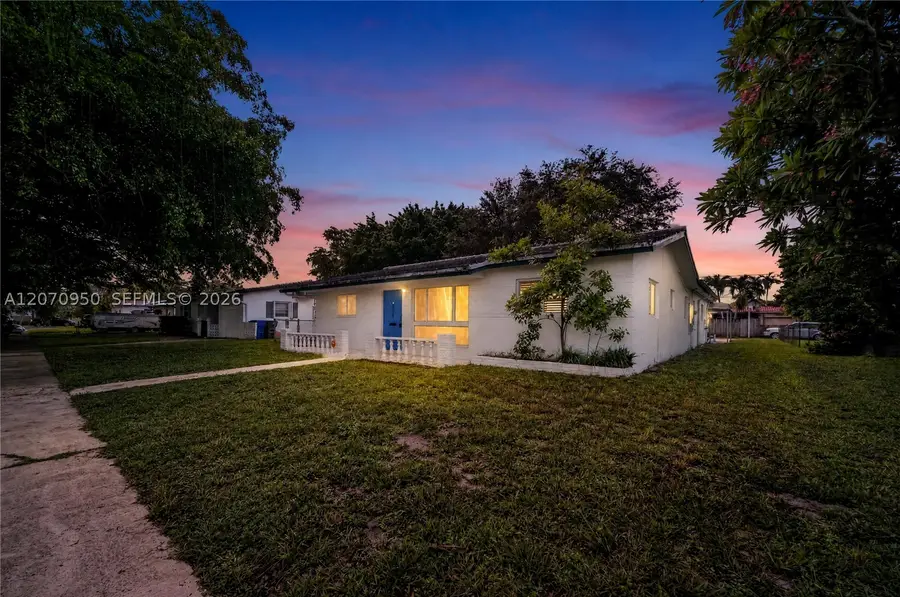 4300 Harrison St, Hollywood, FL 33021 - #2
