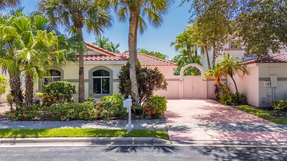 1051 Bel Aire Dr W, Pembroke Pines, FL 33027 - #1