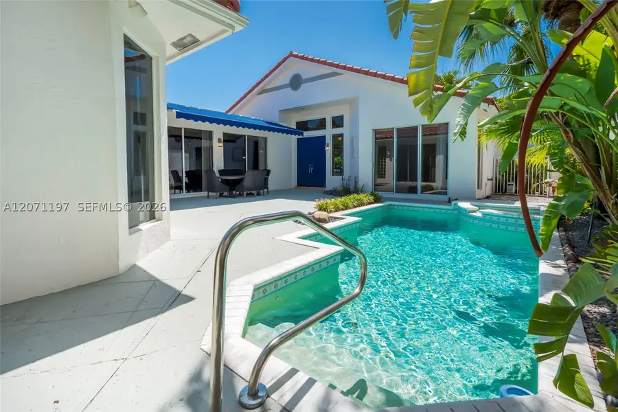 1051 Bel Aire Dr W, Pembroke Pines, FL 33027 - #2