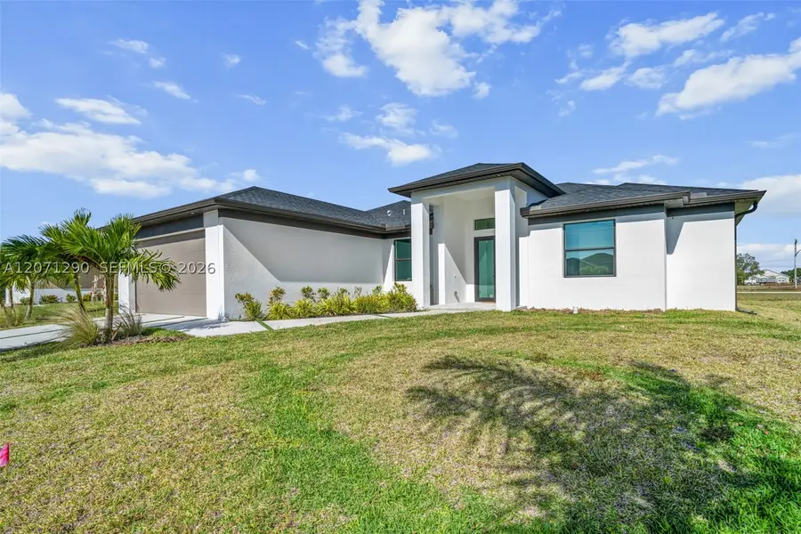 317 NE 15th Ter, Cape Coral, FL 33909 - #2