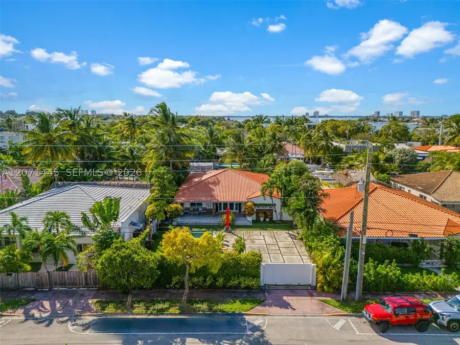 7970 Hawthorne Ave, Miami Beach, FL 33141 - #3