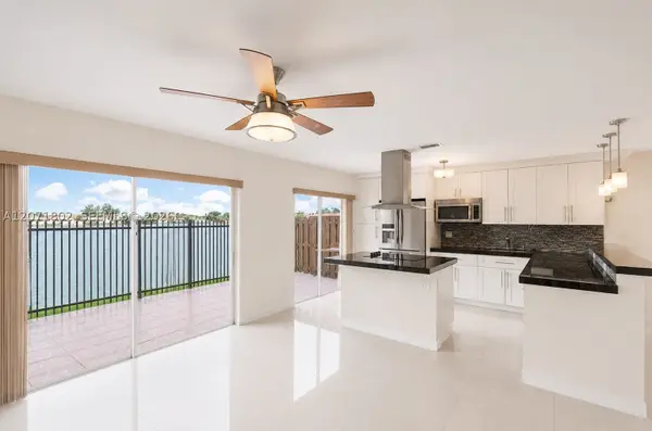2561 W 60th Pl #102-1, Hialeah, FL 33016