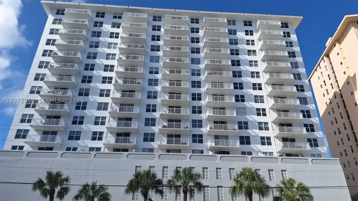 427 Golden Isles Dr #5H, Hallandale Beach, FL 33009 - #1