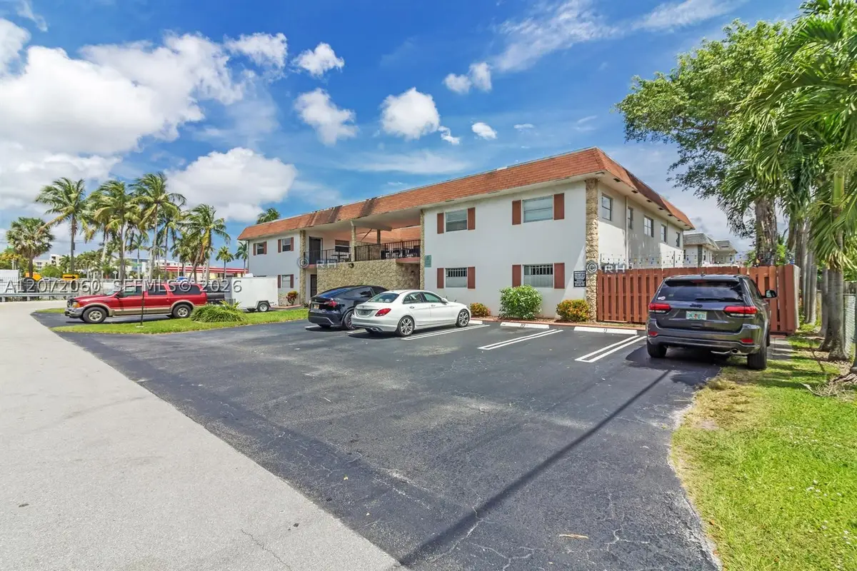 344 SW 1st St #6, Pompano Beach, FL 33060 - #1