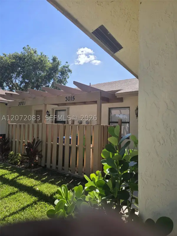 3015 NW 109th Ave, Sunrise, FL 33322