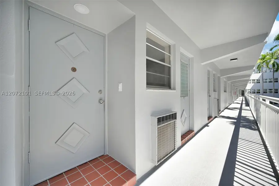 215 SE 3rd Ave #206B, Hallandale Beach, FL 33009 - #2