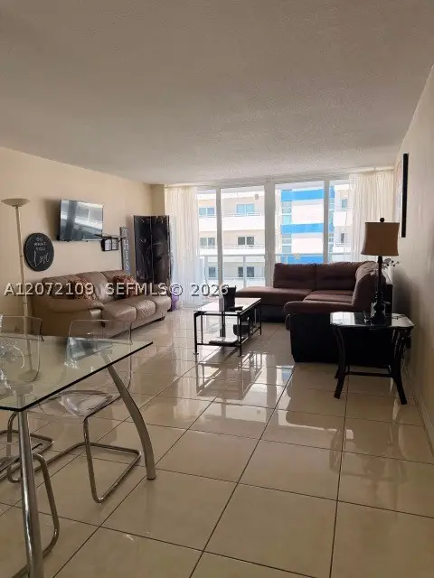 3140 S Ocean Dr #309, Hallandale Beach, FL 33009