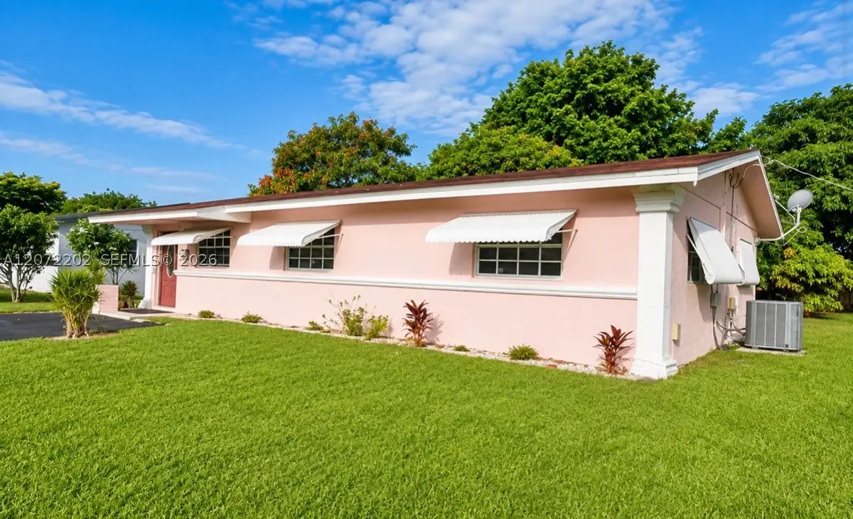 2221 NW 30th Way, Fort Lauderdale, FL 33311 - #1