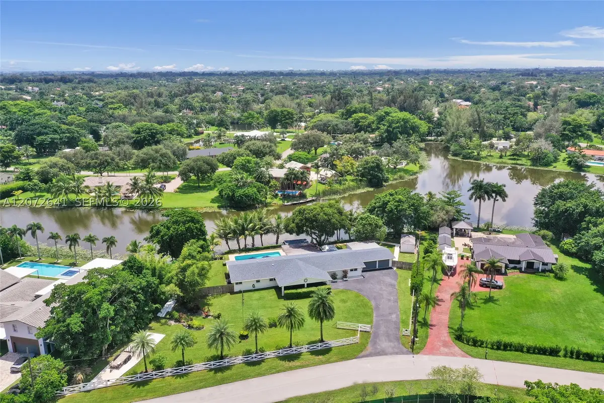 10880 SW 25th St, Davie, FL 33324 - #1