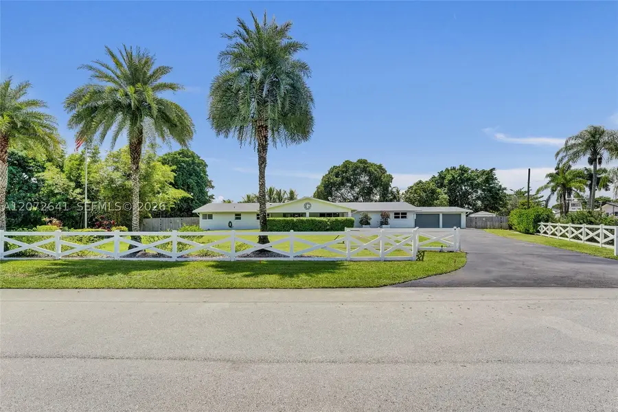 10880 SW 25th St, Davie, FL 33324 - #2
