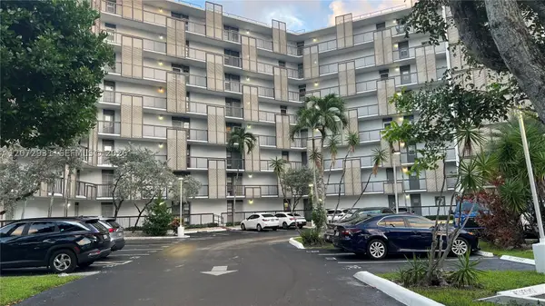20500 W Country Club Dr #117, Aventura, FL 33180