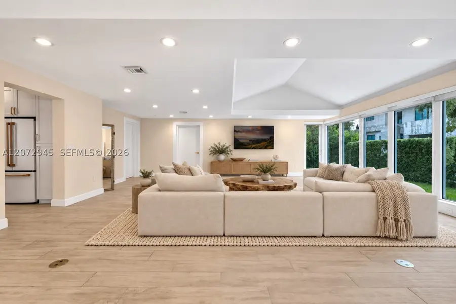 8901 Hawthorne Ave, Surfside, FL 33154 - #3