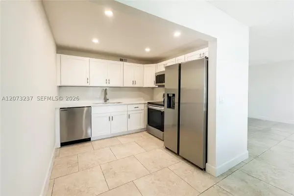 382 Wellington K #382, West Palm Beach, FL 33417