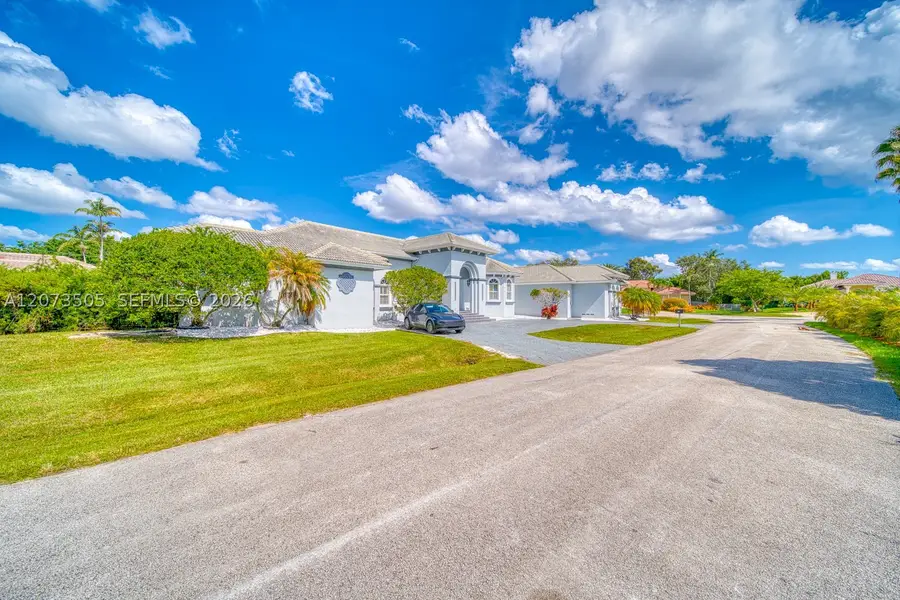 901 NW 122nd Ave, Plantation, FL 33325 - #2