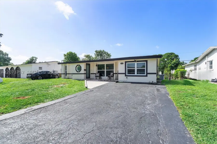 8544 Sheraton Dr, Miramar, FL 33025 - #2