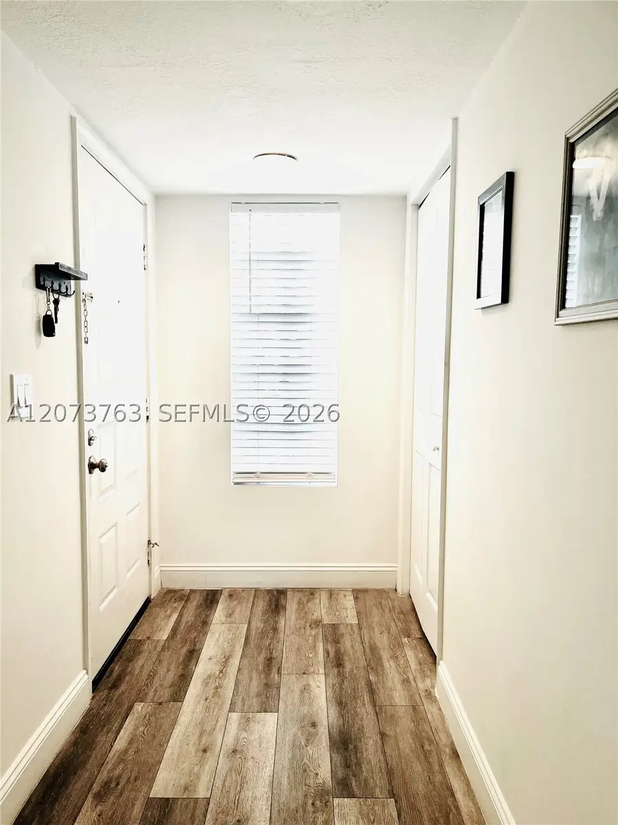 307 Lakeview Dr #202, Weston, FL 33326 - #2