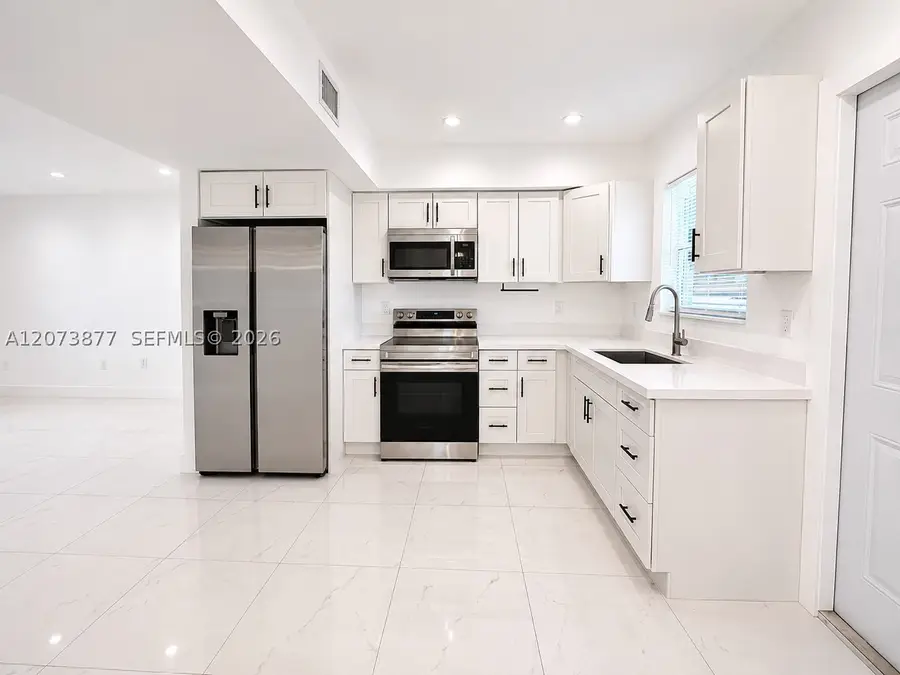 1800 NE 154th St, North Miami Beach, FL 33162 - #2