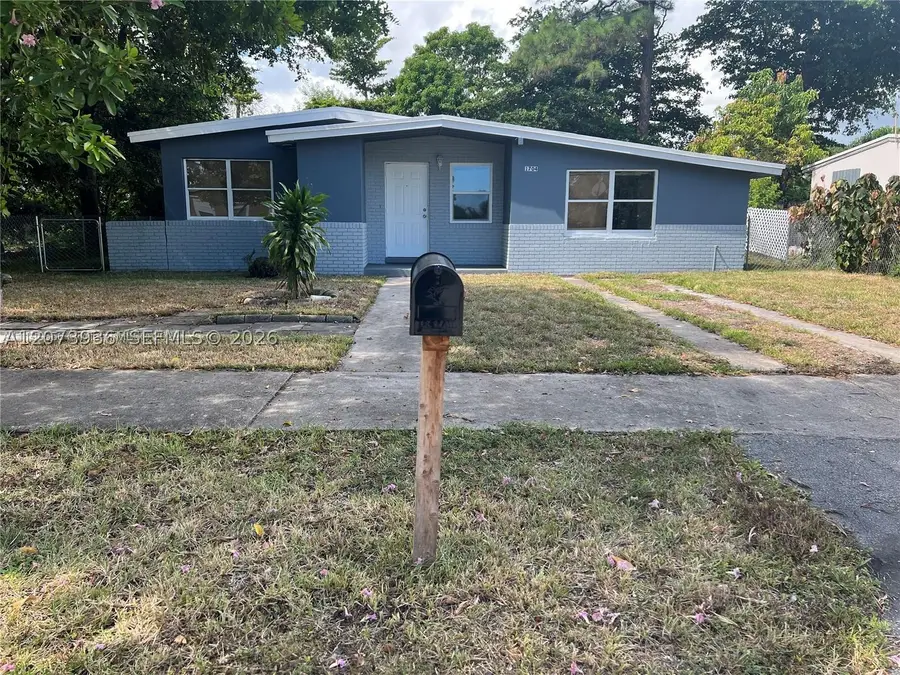 1704 NW 18th St, Fort Lauderdale, FL 33311 - #2