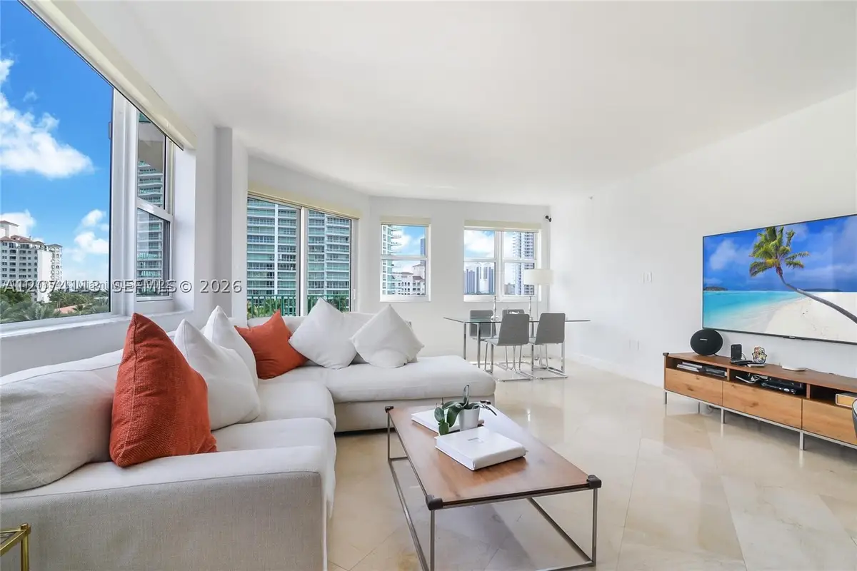 19900 E Country Club Dr #620, Aventura, FL 33180 - #1