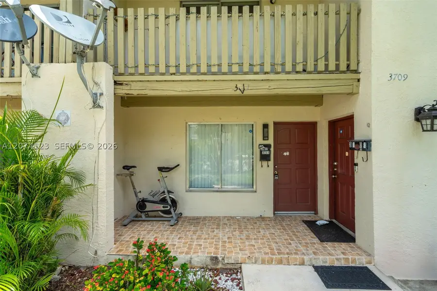 3711 Riverside Dr, Coral Springs, FL 33065 - #3
