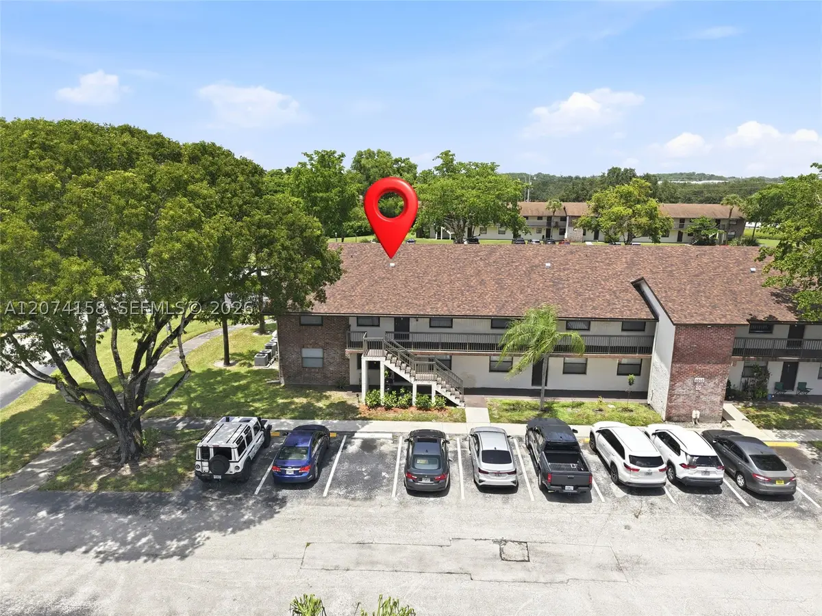 6040 Shakerwood Cir #201, Tamarac, FL 33319 - #1
