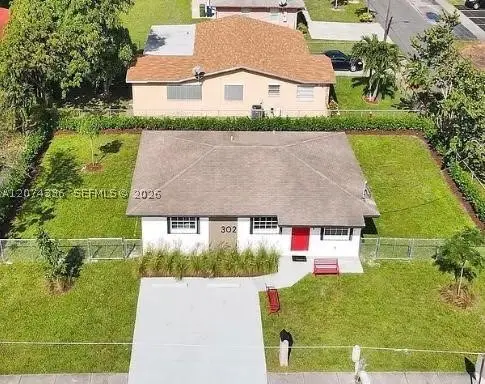302 NW 9th St, Hallandale Beach, FL 33009 - #2