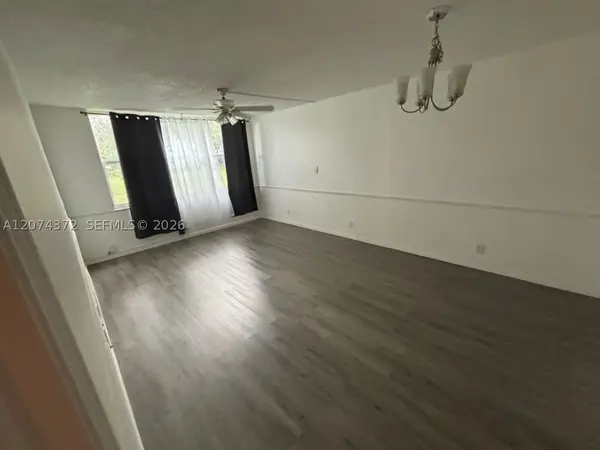 9471 Evergreen Pl #106, Davie, FL 33324