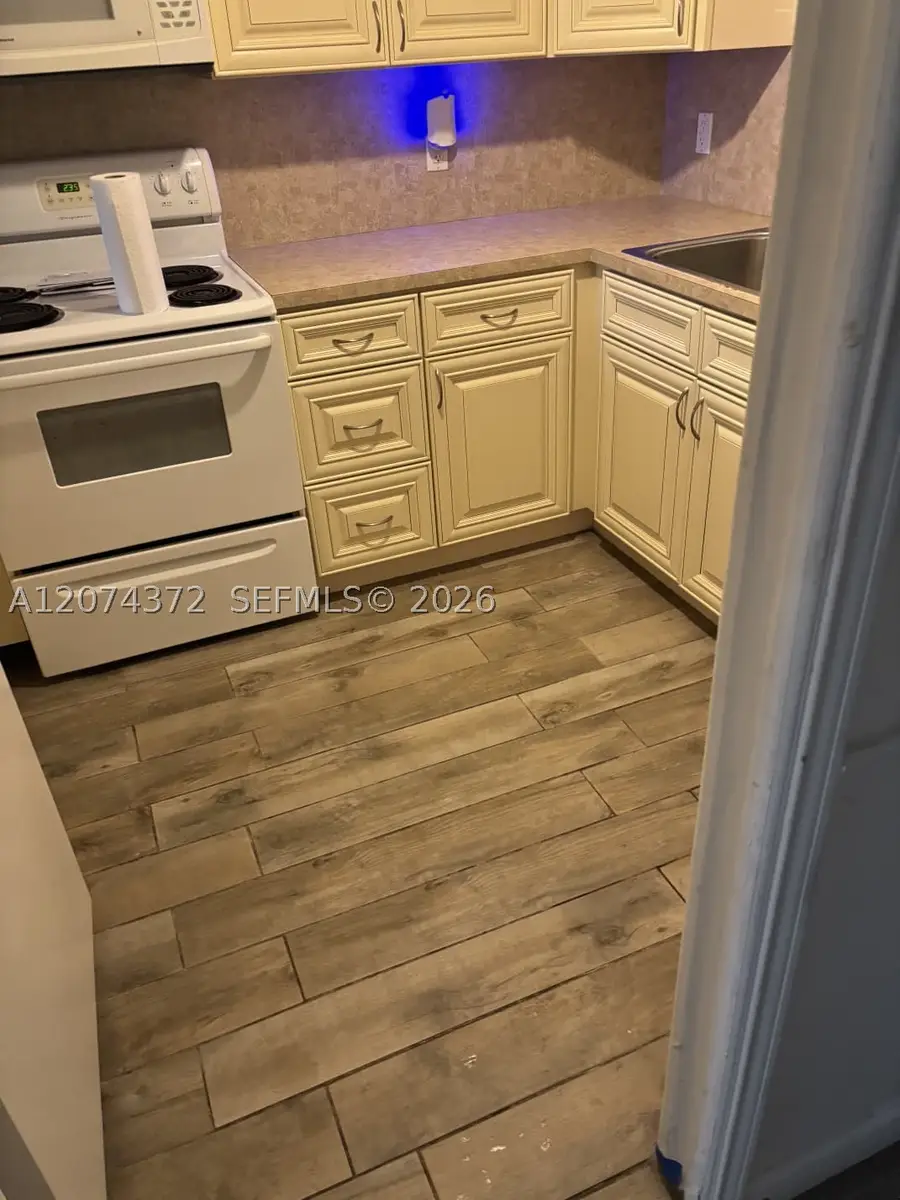 9471 Evergreen Pl #106, Davie, FL 33324 - #3