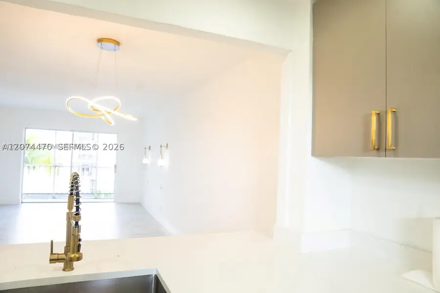 220 SW 9th Ave #306, Hallandale Beach, FL 33009 - #2