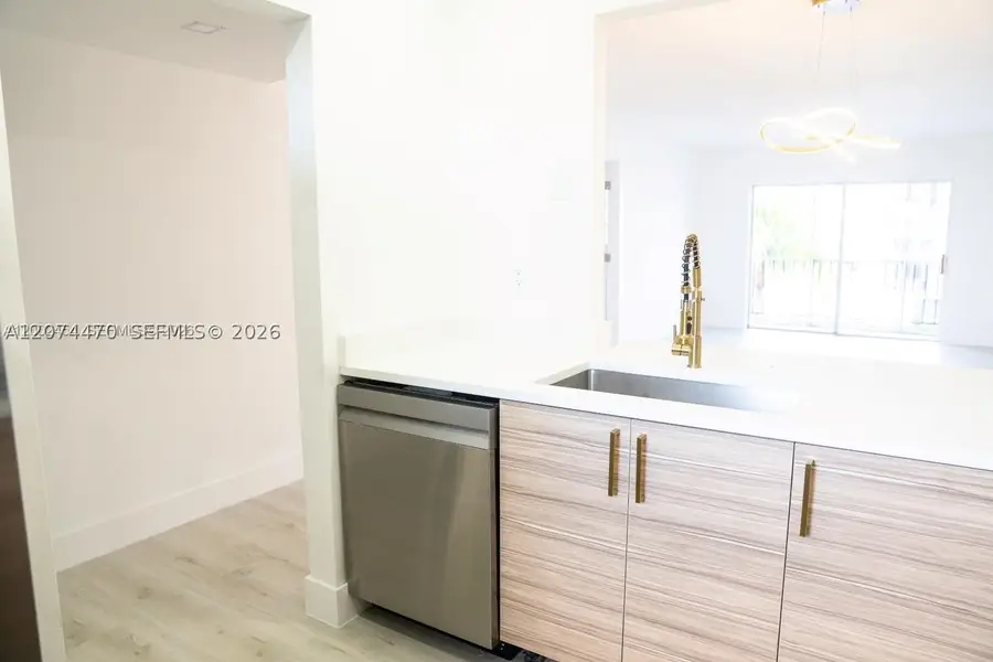 220 SW 9th Ave #306, Hallandale Beach, FL 33009 - #3