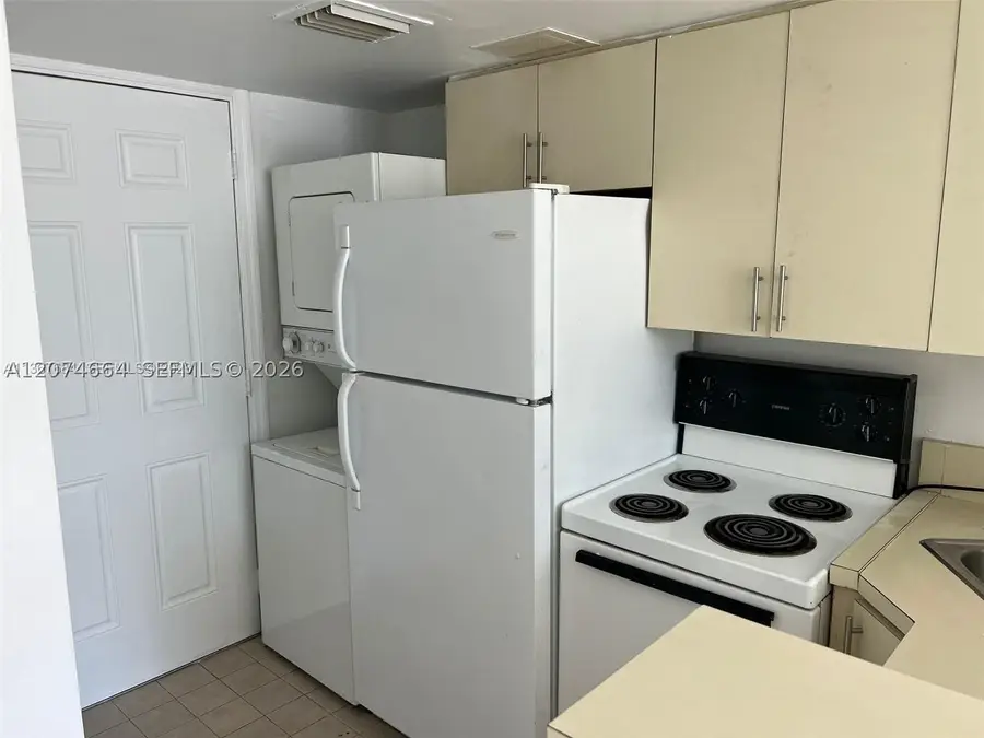 450 SW 3rd St #15, Miami, FL 33130 - #2