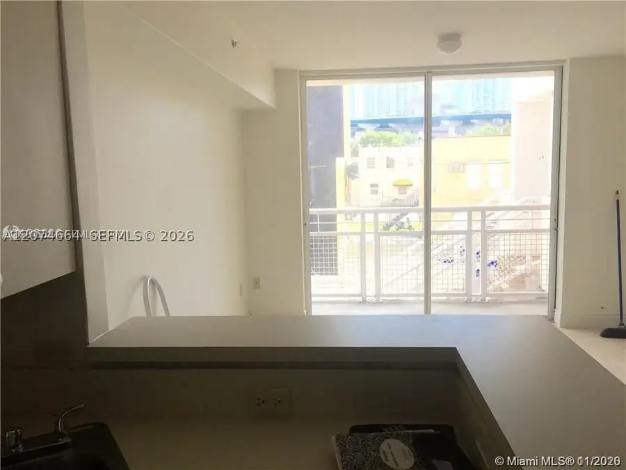 450 SW 3rd St #15, Miami, FL 33130 - #3