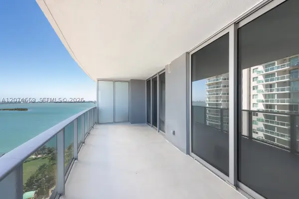 488 NE 18th St #1907, Miami, FL 33132