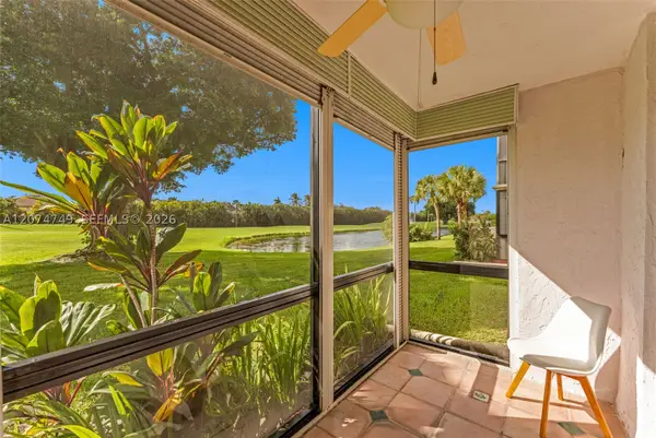 9811 N Hollybrook Lake Dr #103, Pembroke Pines, FL 33025
