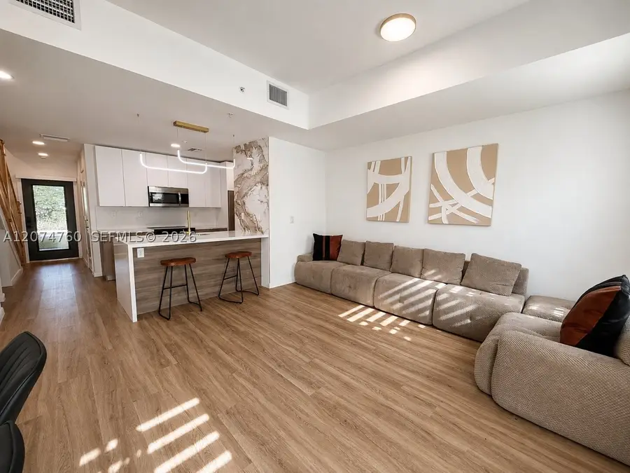 2511 Pierce St #7, Hollywood, FL 33020 - #2