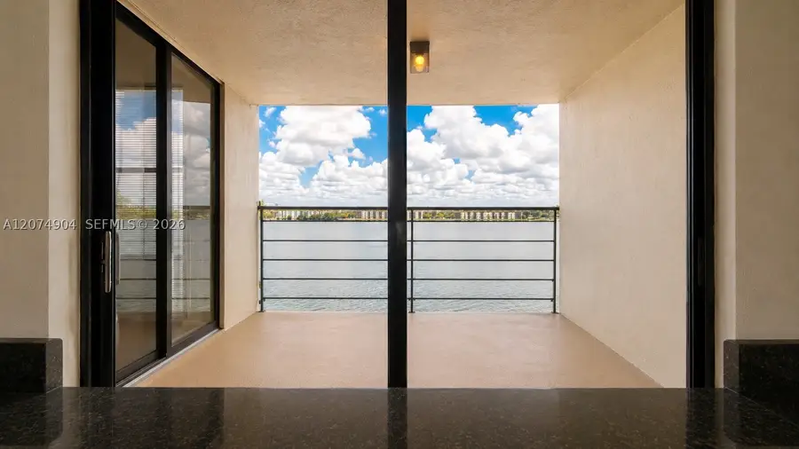 114 Lake Emerald Dr #409, Oakland Park, FL 33309 - #3