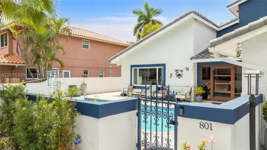 801 Mockingbird Ln, Plantation, FL 33324 - #2
