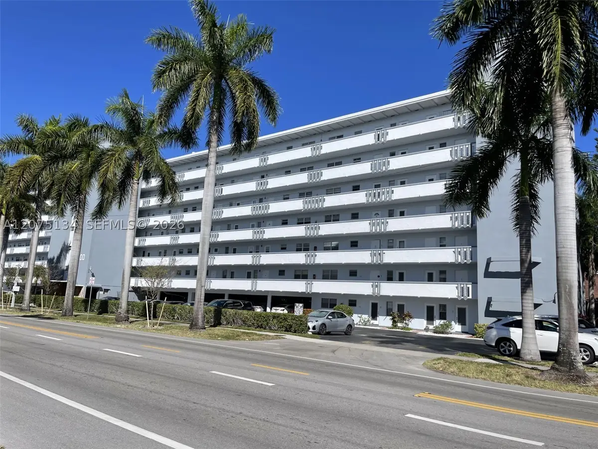 1000 NE 14th Ave #211, Hallandale Beach, FL 33009 - #1