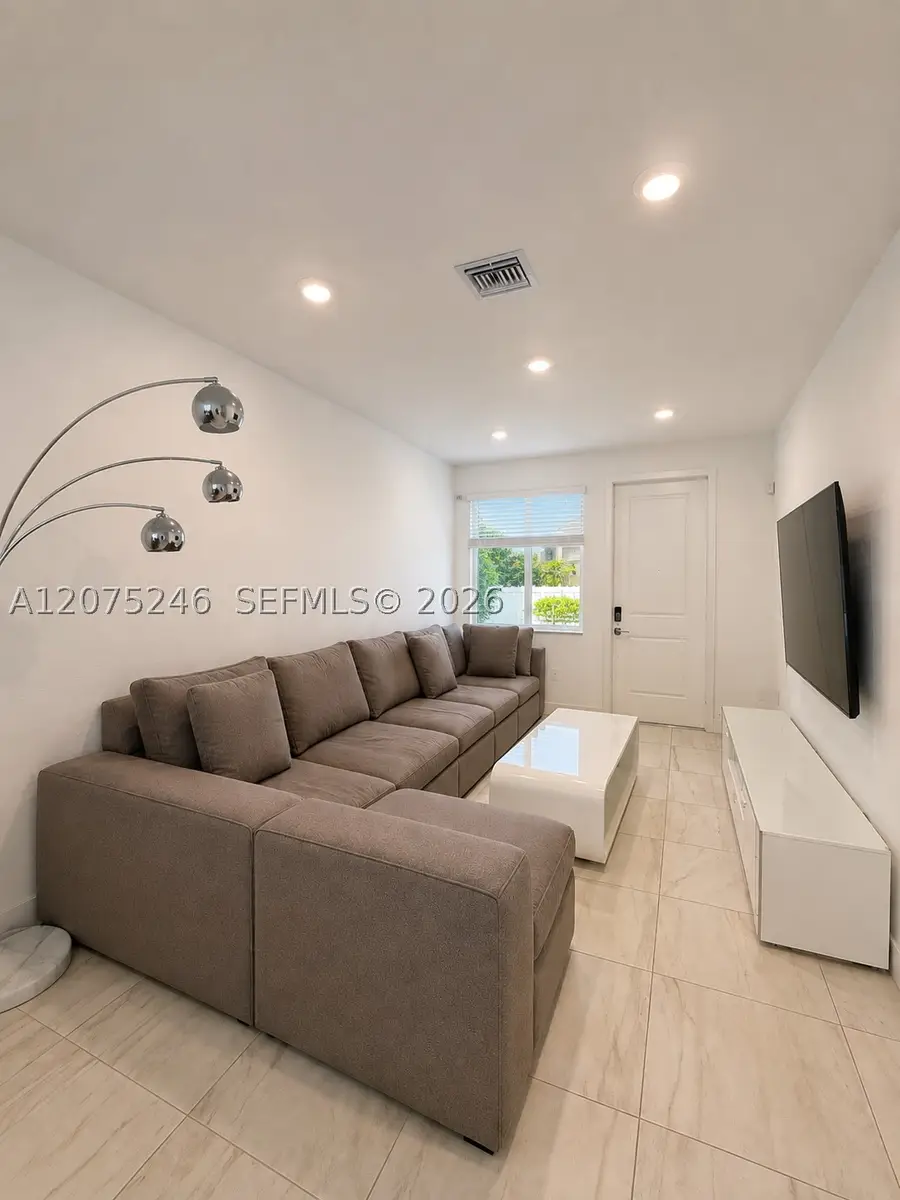 181 SW 170th Ave, Pembroke Pines, FL 33027 - #2
