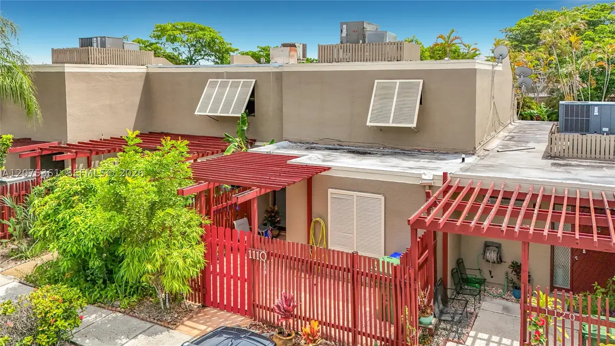 1110 W Fairway Rd, Pembroke Pines, FL 33026 - #1