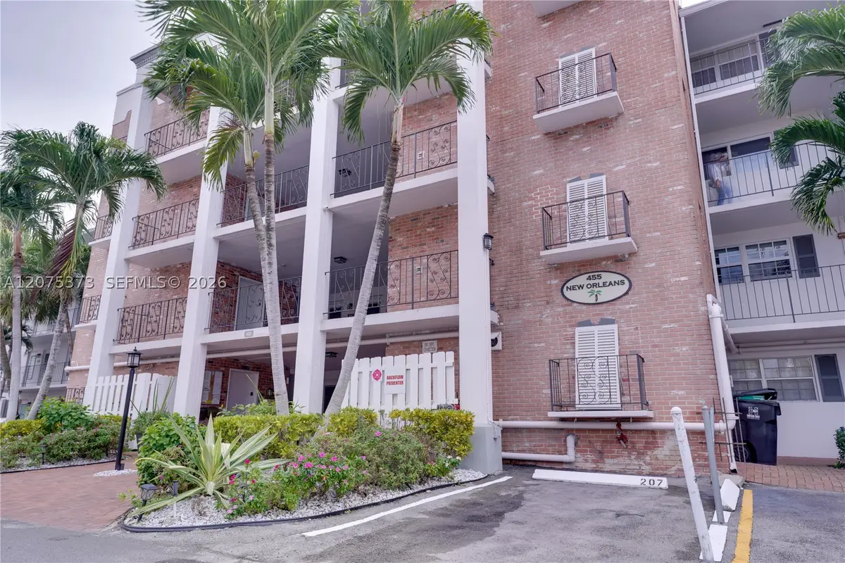 455 Paradise Isle Blvd #402, Hallandale Beach, FL 33009 - #1