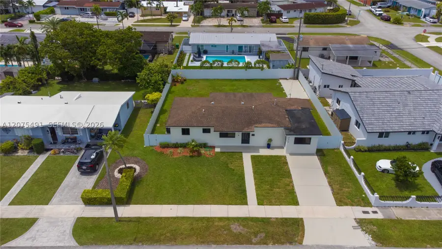 4212 SW 98th Ave, Miami, FL 33165 - #2