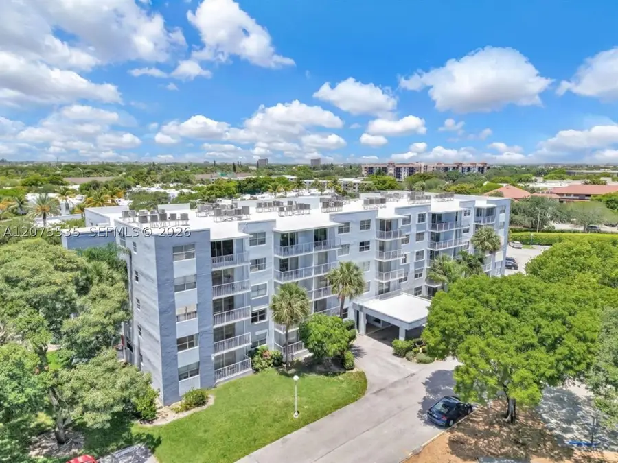 500 Executive Center Dr #3I, West Palm Beach, FL 33401 - #2