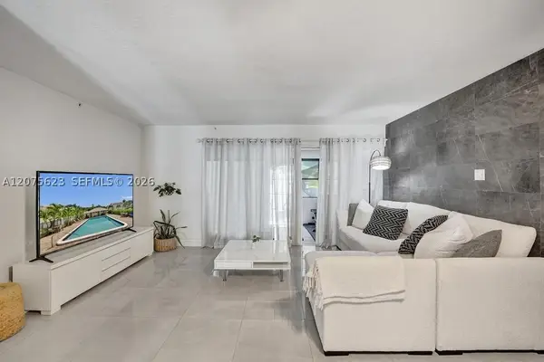 3000 NW 5th Ter #112, Pompano Beach, FL 33064