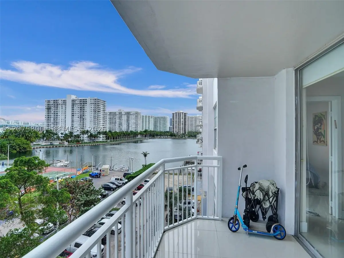 18061 Biscayne Blvd #502, Aventura, FL 33160 - #1