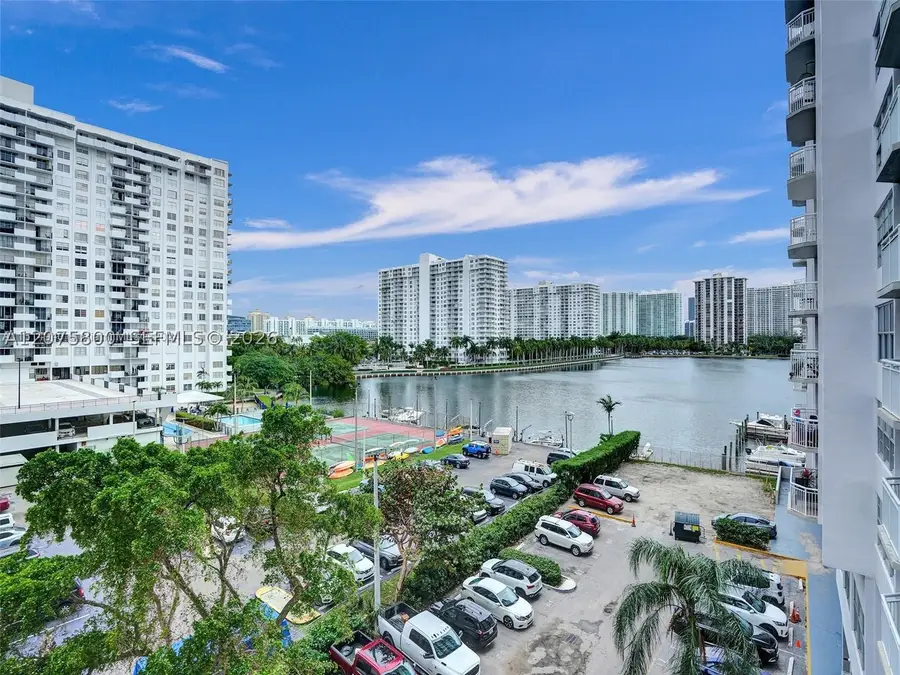 18061 Biscayne Blvd #502, Aventura, FL 33160 - #3