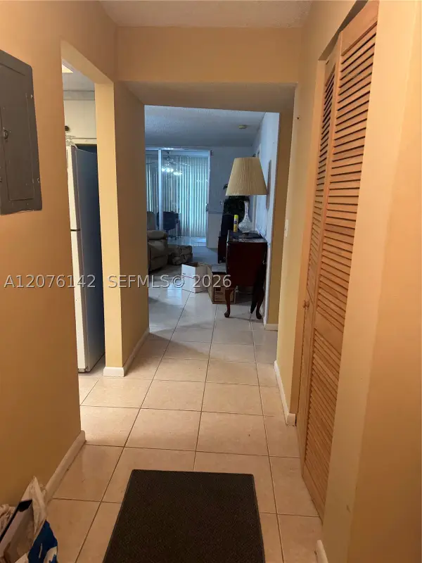7640 NW 18th St #104, Margate, FL 33063