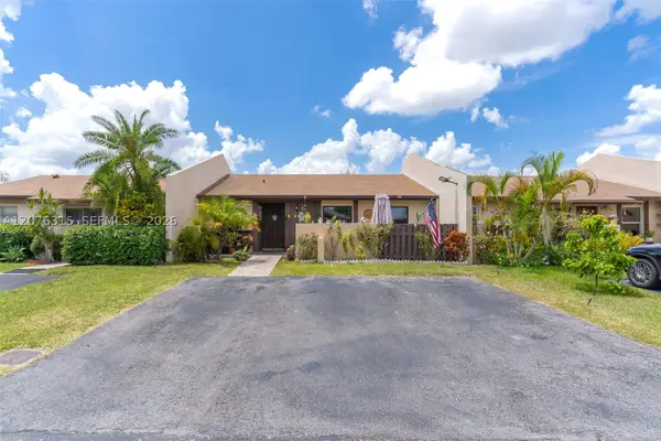 12202 SW 111th Ln, Miami, FL 33186