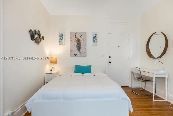 124 Mendoza Ave #4, Coral Gables, FL 33134